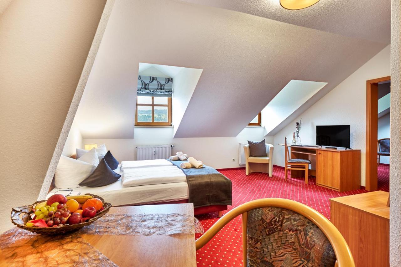 Landhotel Donaublick Obernzell Bagian luar foto