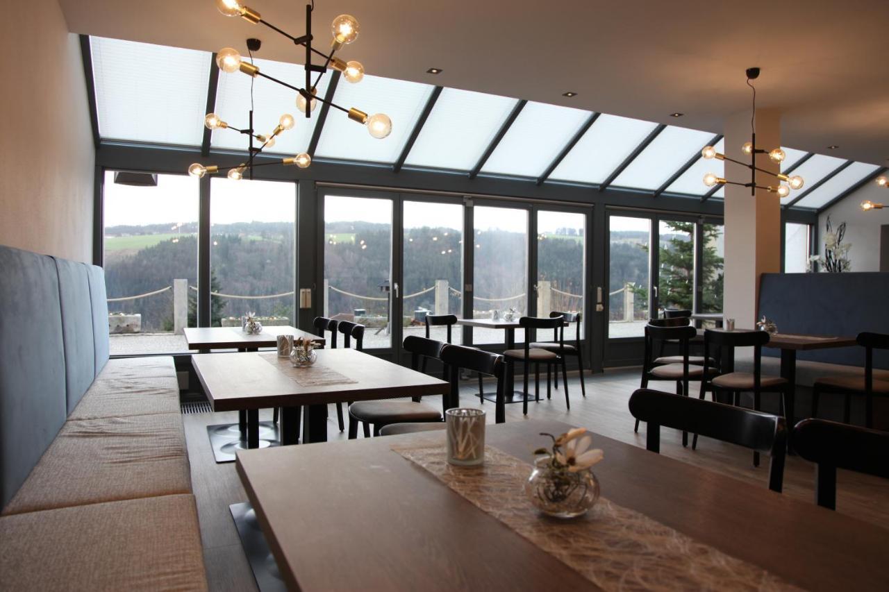 Landhotel Donaublick Obernzell Bagian luar foto