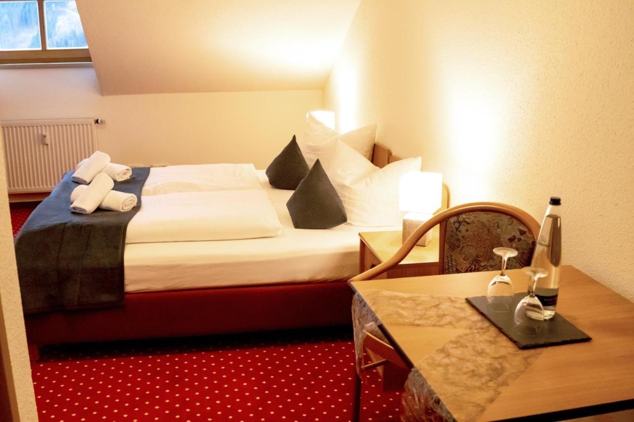 Landhotel Donaublick Obernzell Bagian luar foto